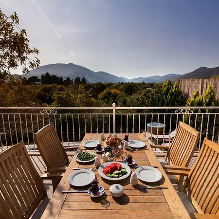 Sleeps 6 With Pool Air Con And Wifi